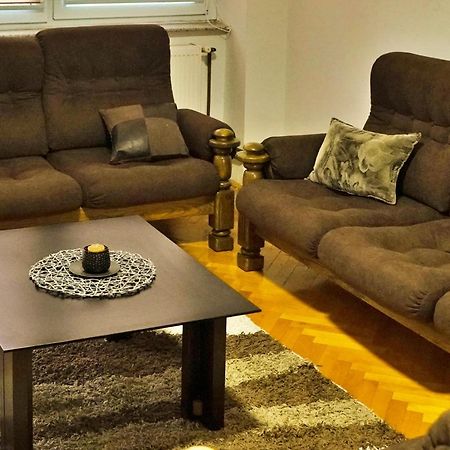 Vijecnica View 2Bdr Apartment With Balcony - Best Location Sarajevo Bagian luar foto
