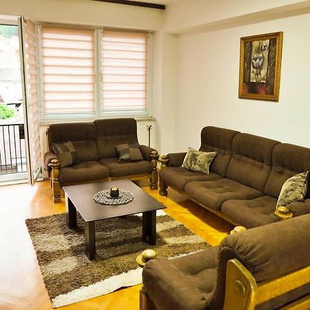 Vijecnica View 2Bdr Apartment With Balcony - Best Location Sarajevo Bagian luar foto